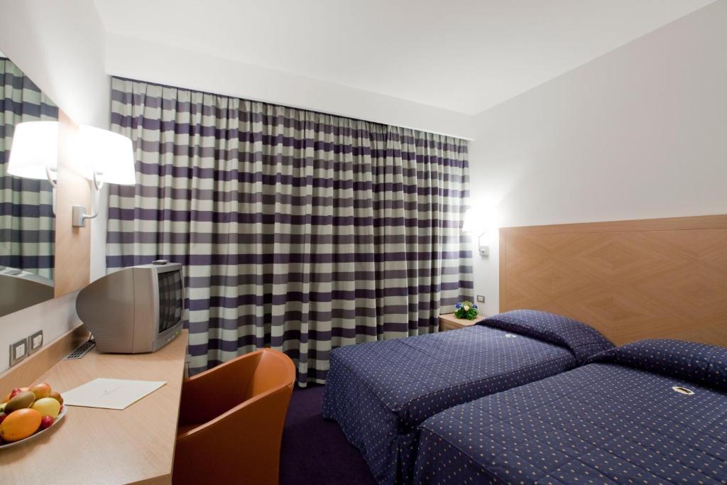 Centrum Palace Hotel & Resorts Campobasso Rum bild