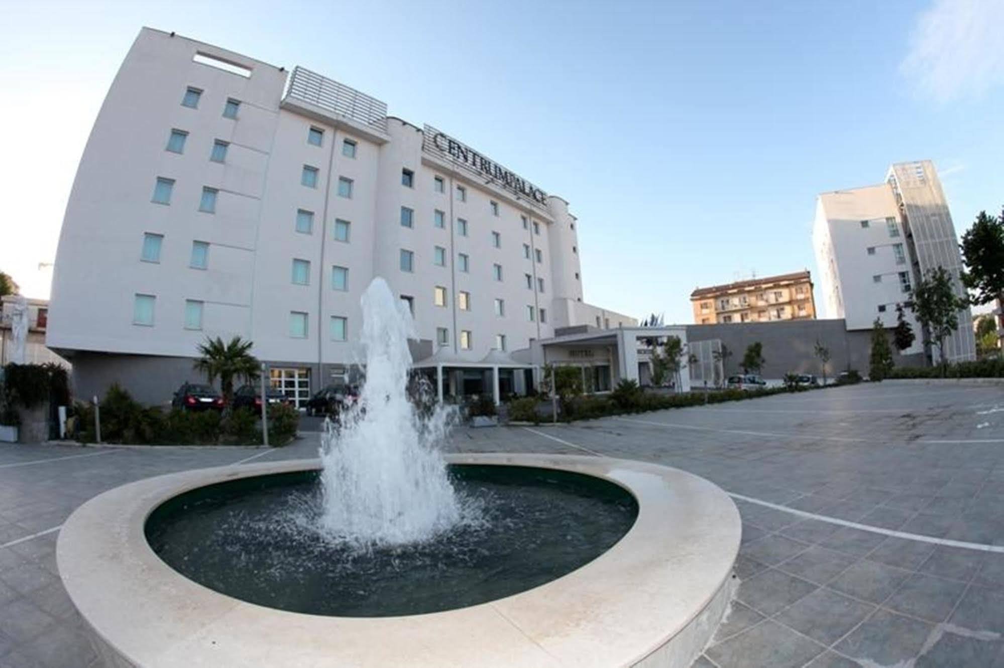 Centrum Palace Hotel & Resorts Campobasso Exteriör bild